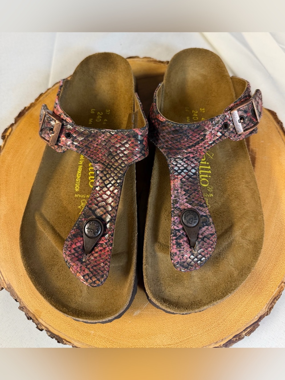 Birkenstock Papillio Gizeh thong sandals faux snakeskin print Women’s Size 6-6.5